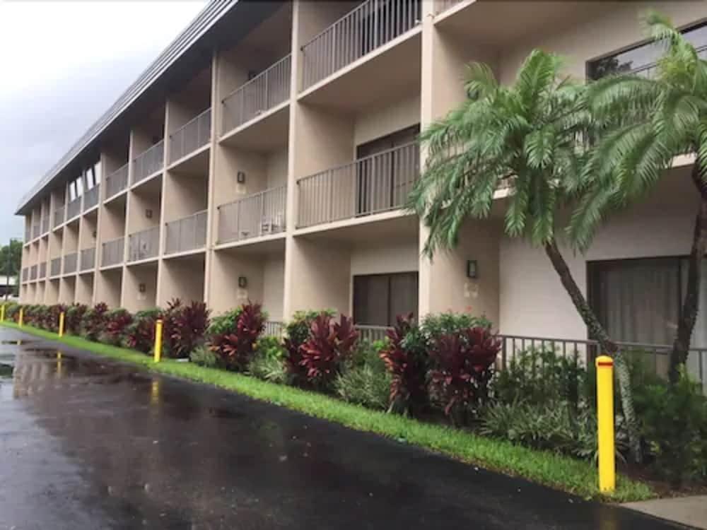 Baymont By Wyndham Bonita Springs Hotel Luaran gambar