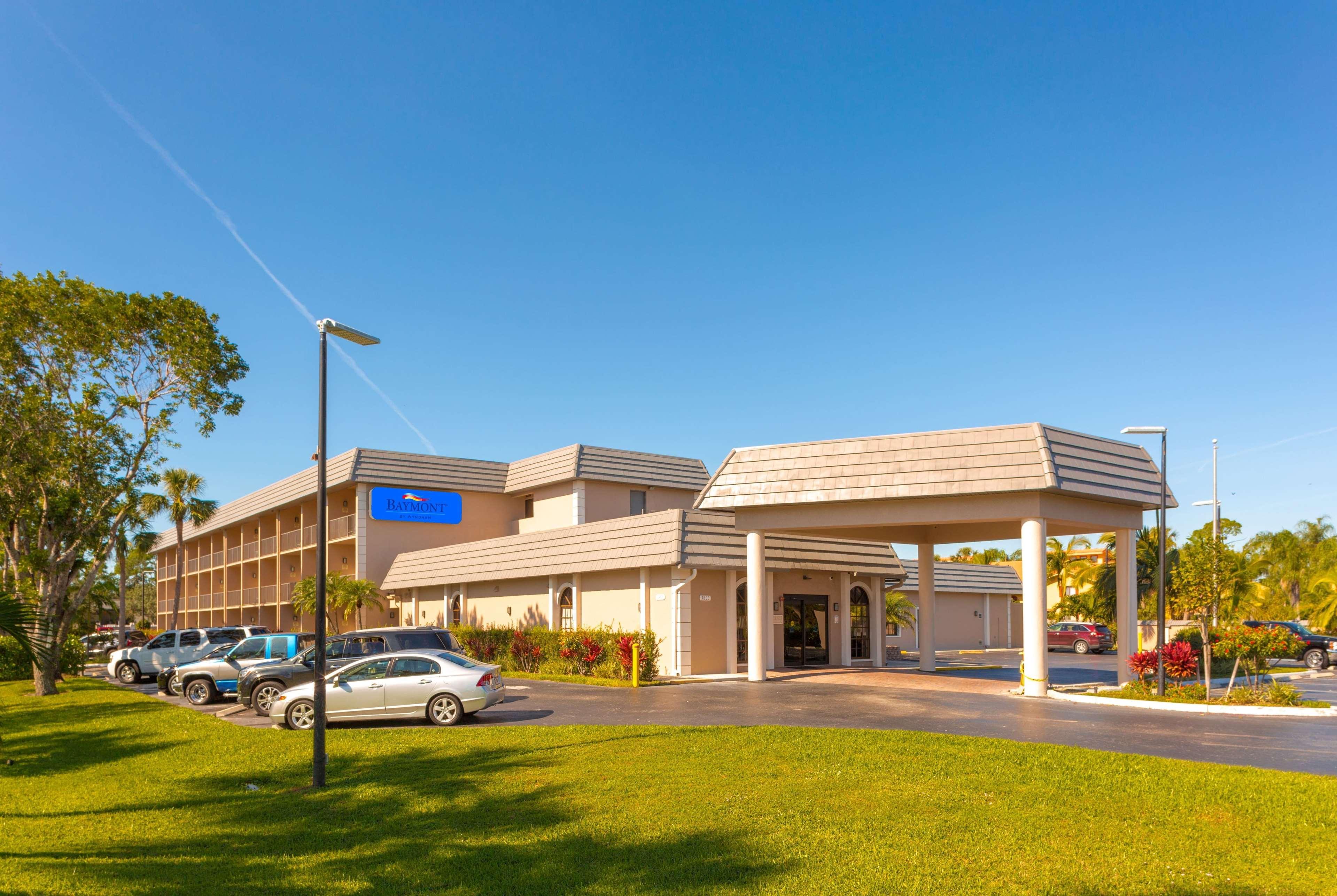 Baymont By Wyndham Bonita Springs Hotel Luaran gambar