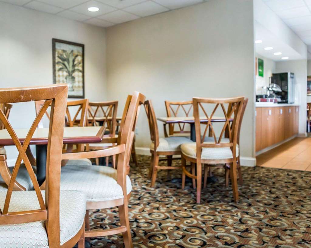 Baymont By Wyndham Bonita Springs Hotel Restoran gambar